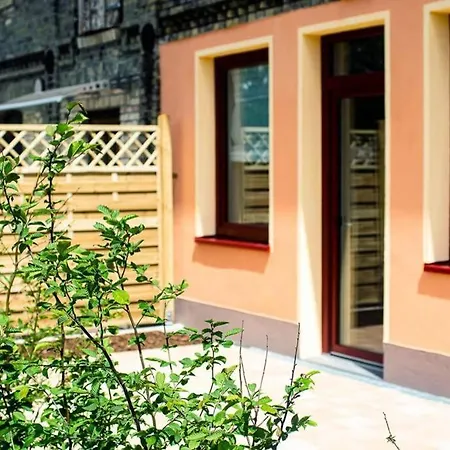 Mit Terrasse Und Garten In Holiday home *