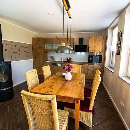 Mit Terrasse Und Garten In 펜션 반들리츠