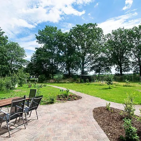 Holiday home Mit Terrasse Und Garten In Wandlitz