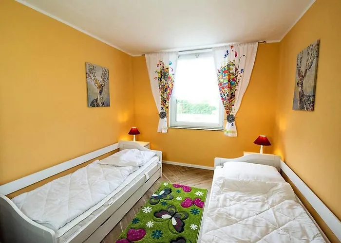 Mit Terrasse Und Garten In فاندليتس