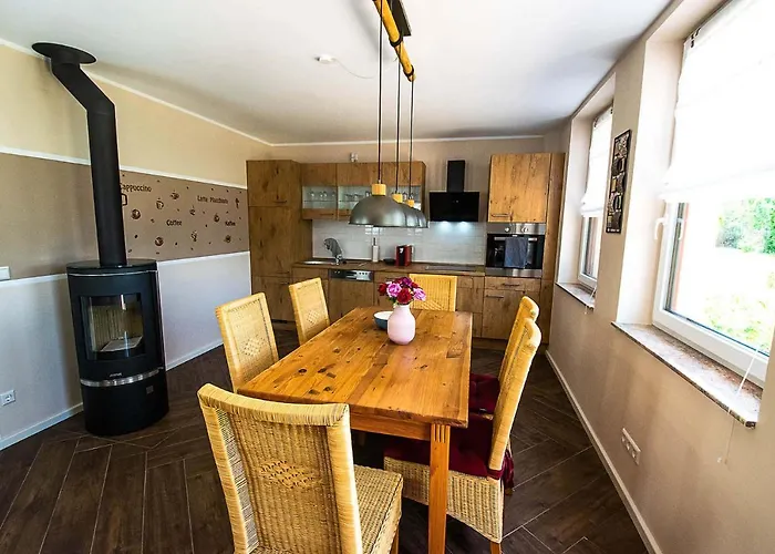 Mit Terrasse Und Garten In بيت للعطل فاندليتس